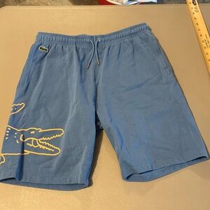 Men’s Lacoste shorts EUC. Medium